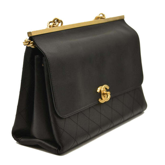 CHANEL Lambskin Stitched Coco Luxe Medium Flap Black - Picture 3 of 16